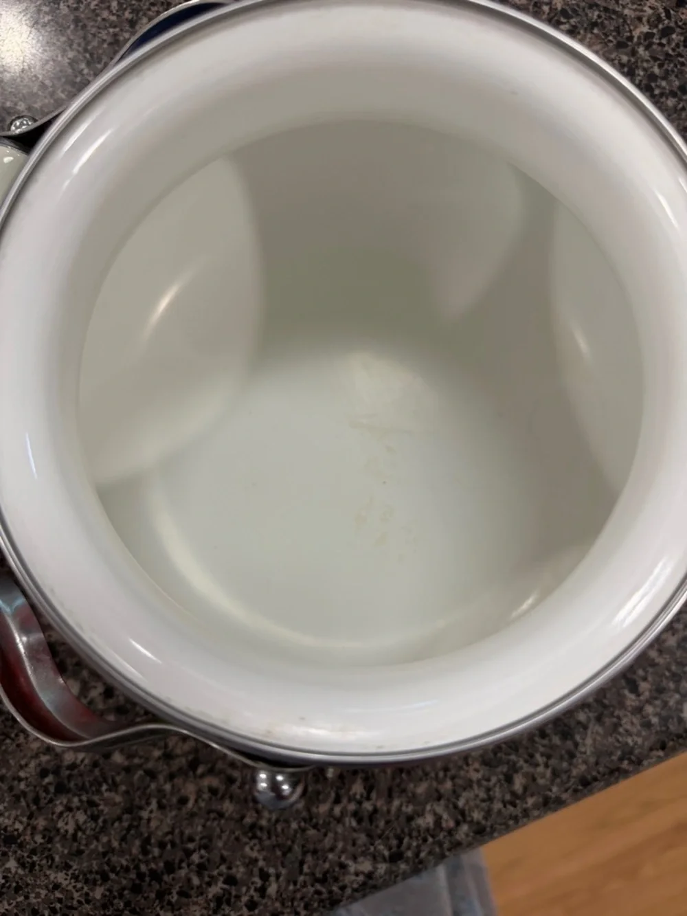 The Pioneer Woman Dazzling Dahlias Stovetop Kettle with Cream Handle- 2 quart